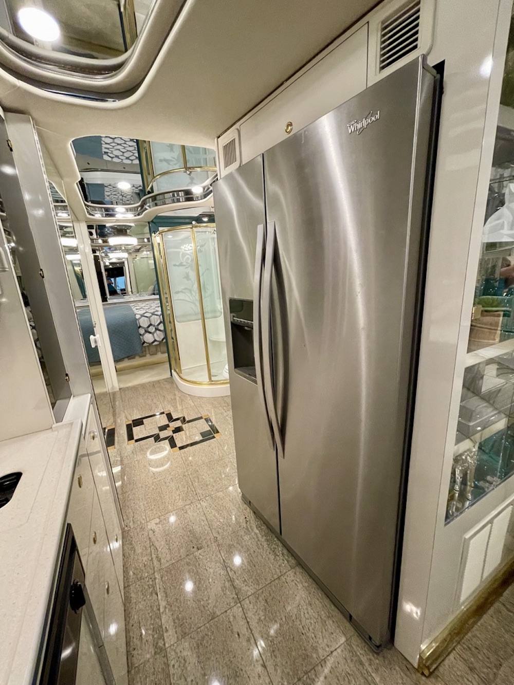 1998 Prevost Featherlite XL For Sale