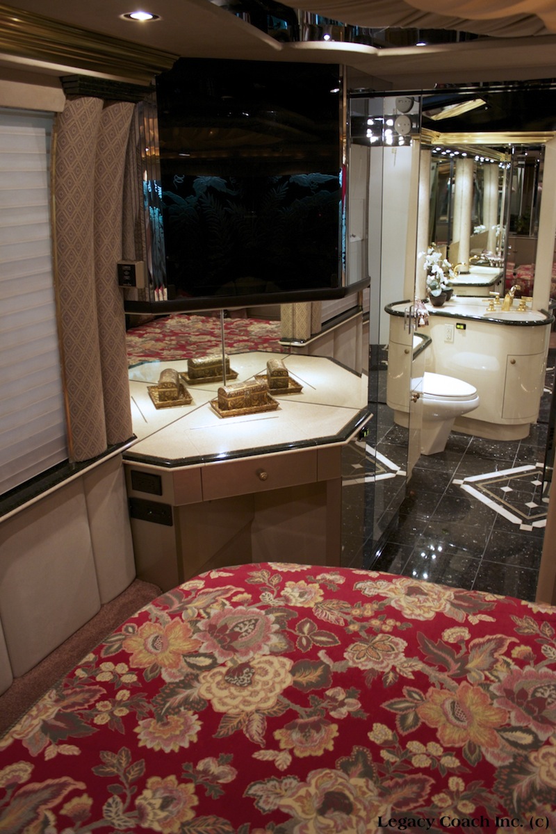 21998 Prevost Liberty XL For Sale