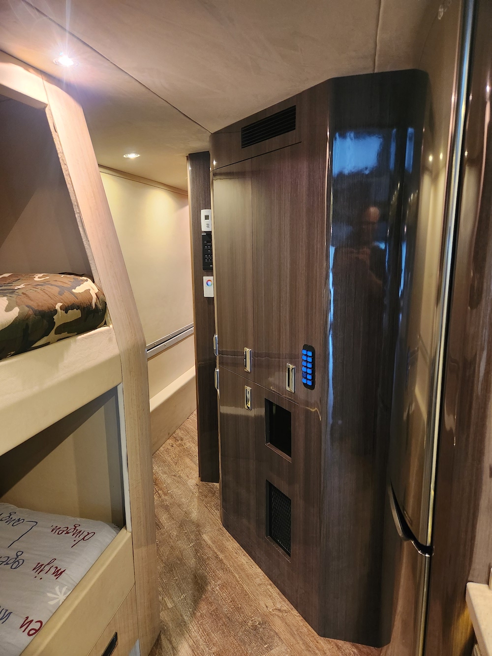 1998 Prevost Marathon H3-45 For Sale