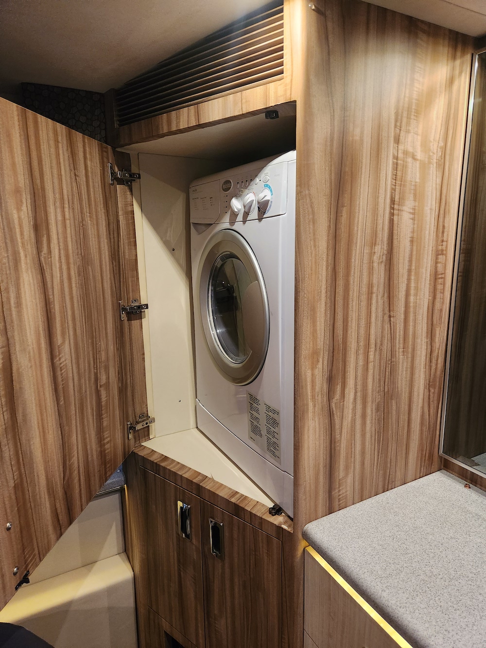1998 Prevost Marathon H3-45 For Sale