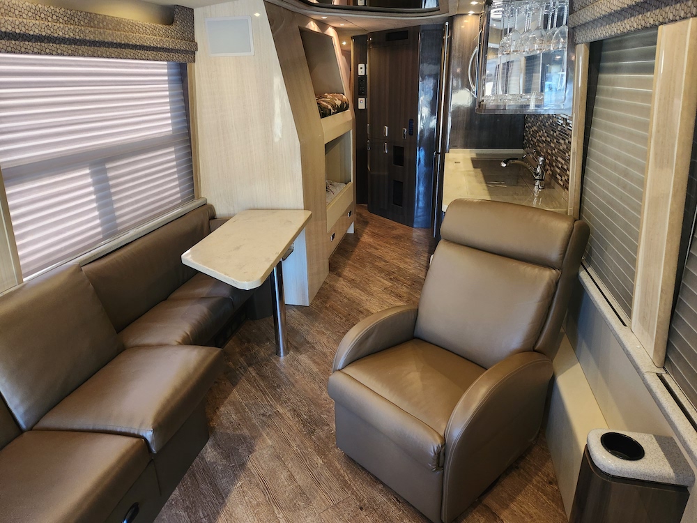 1998 Prevost Marathon H3-45 For Sale