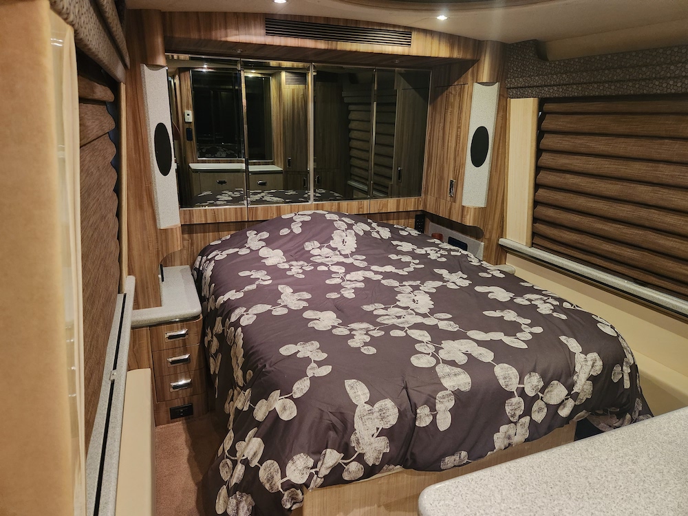 1998 Prevost Marathon H3-45 For Sale