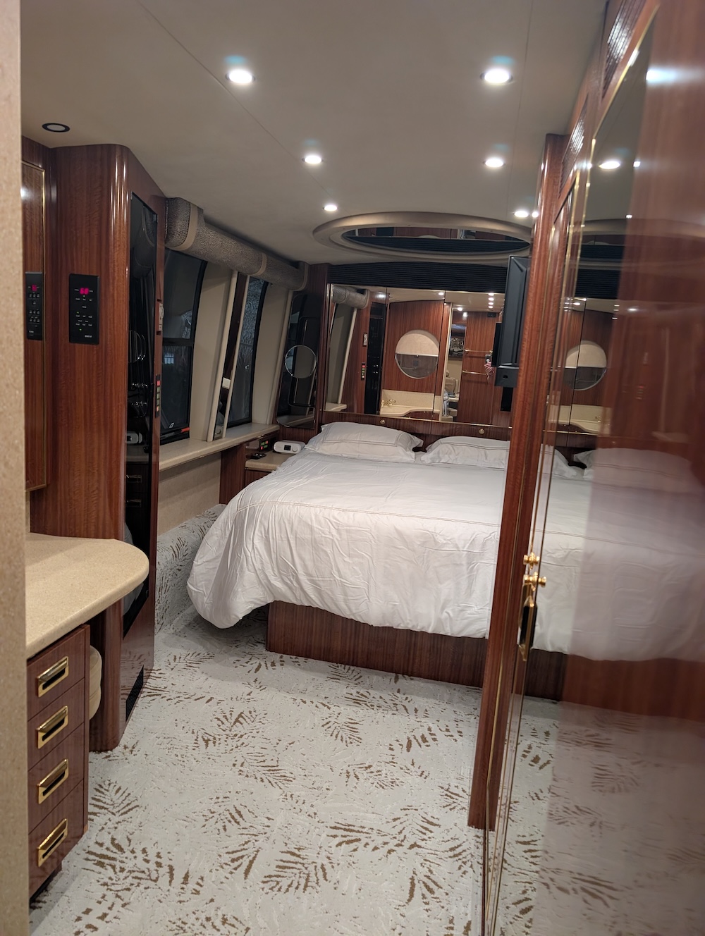 1998 Prevost Marathon XL For Sale