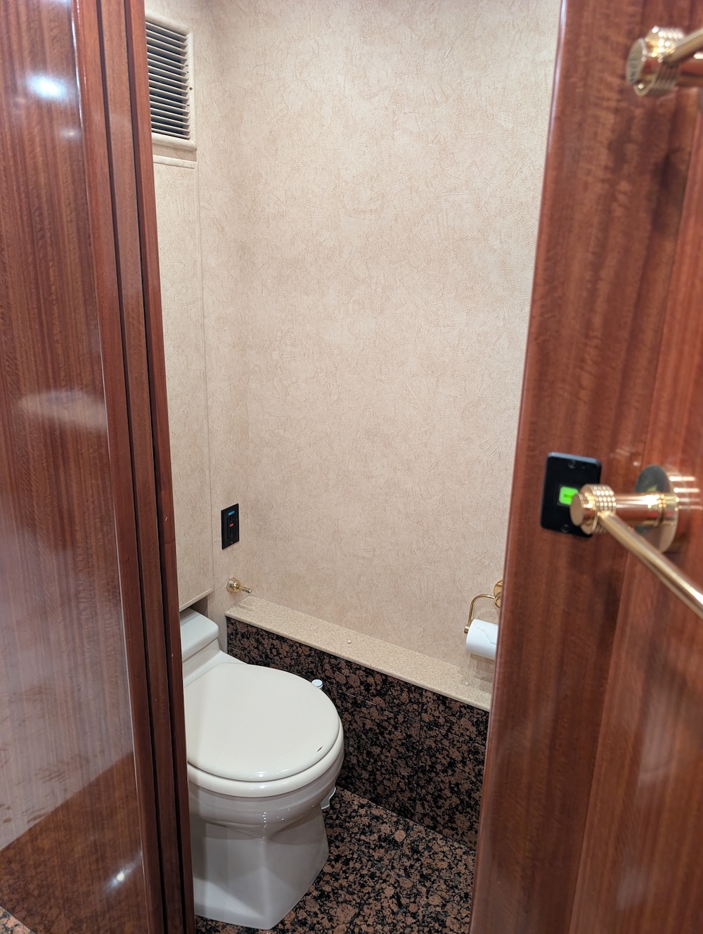 1998 Prevost Marathon XL For Sale