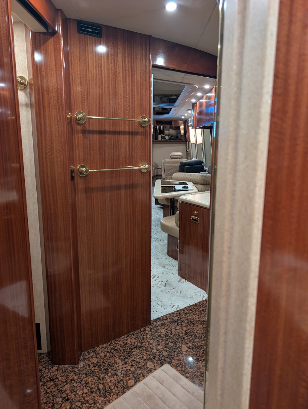 1998 Prevost Marathon XL For Sale