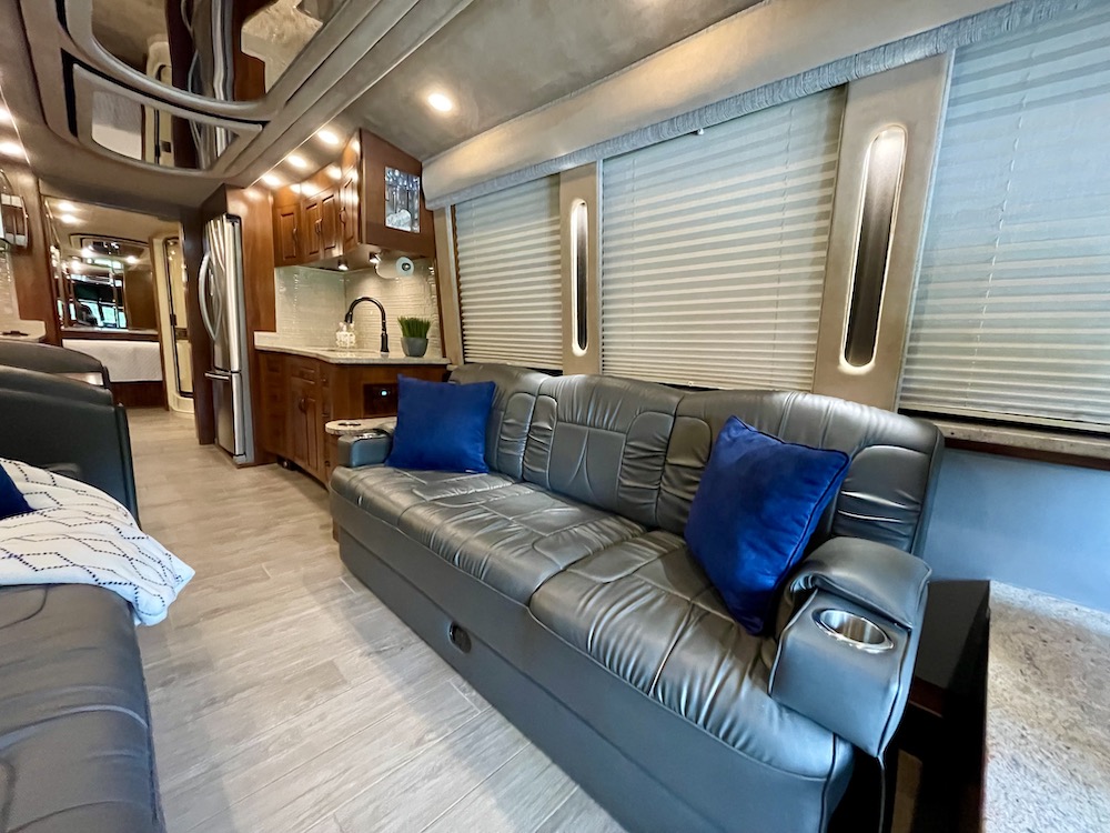 1998 Prevost Royale XL For Sale