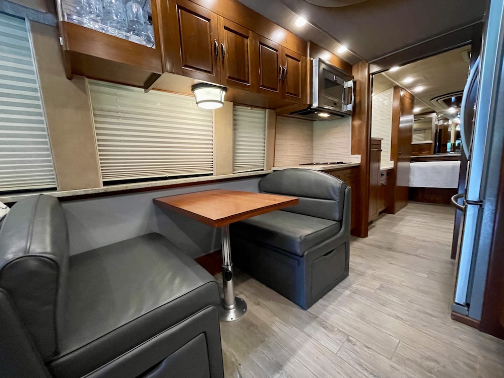 1998 Prevost Royale XL For Sale