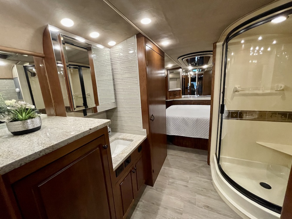 1998 Prevost Royale XL For Sale