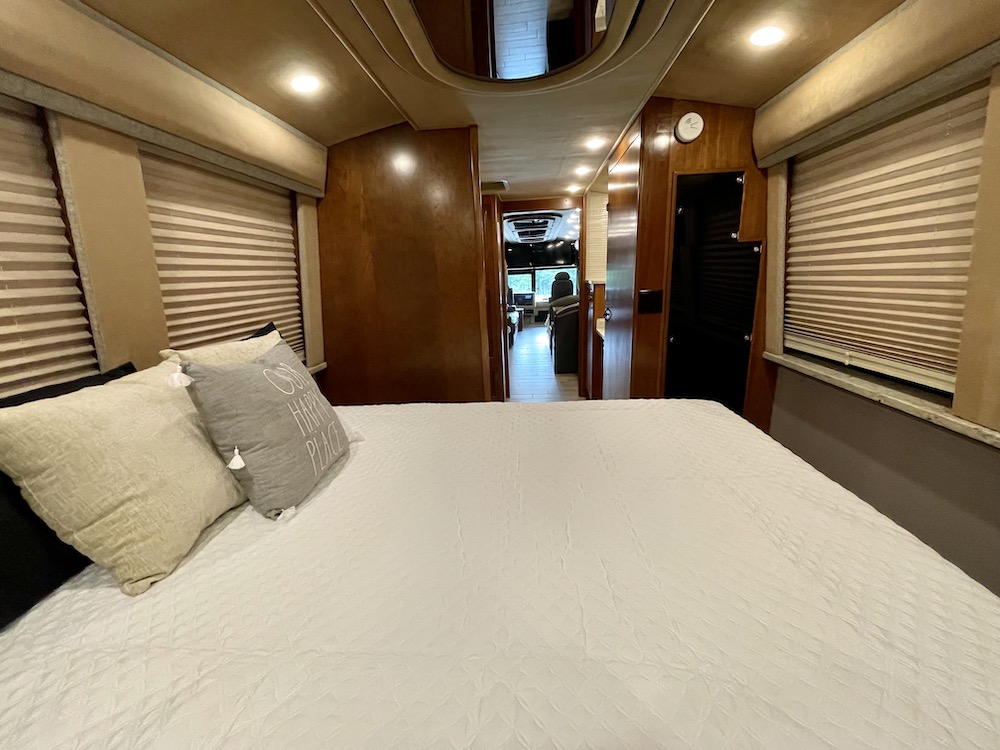 1998 Prevost Royale XL For Sale