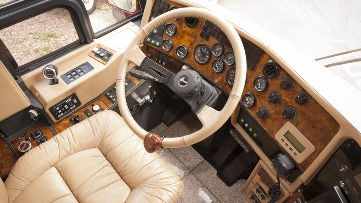 1998 Prevostfeatherlite H3-45 For Sale