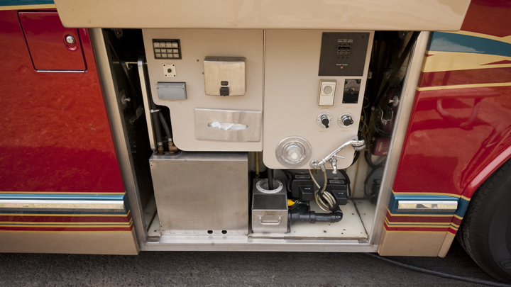 1998 Prevostfeatherlite H3-45 For Sale