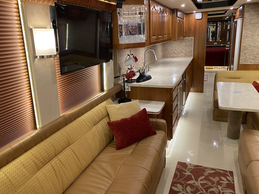 1999 Prevost Country Coach XL For Sale