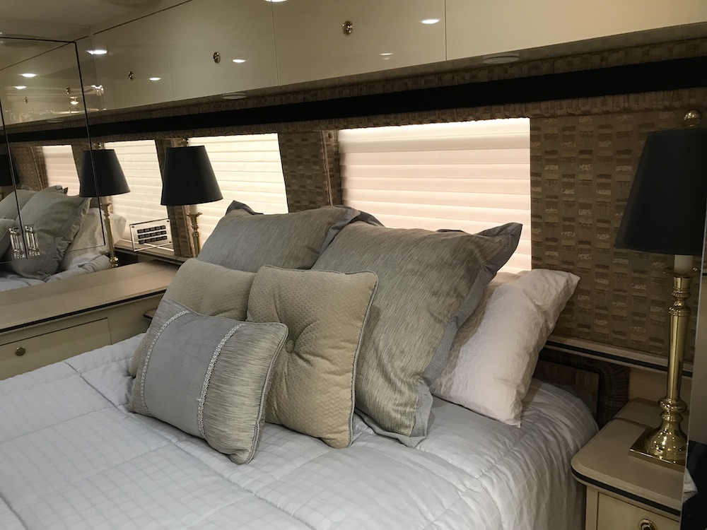 1999 Prevost Country Coach XL For Sale