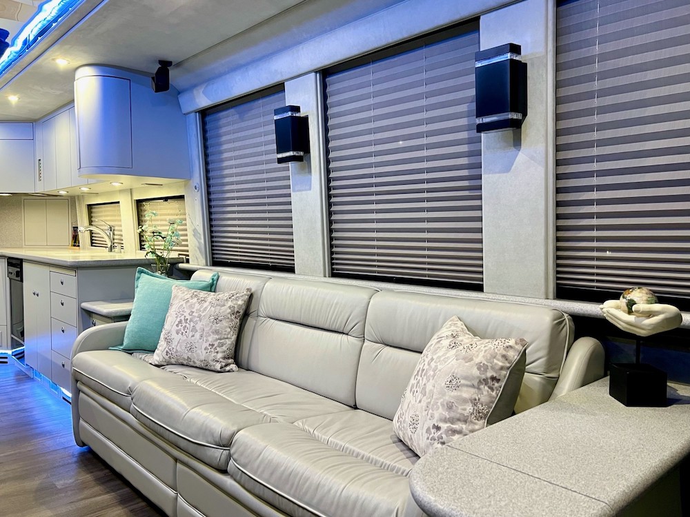 1999 Prevost Country Coach XL For Sale