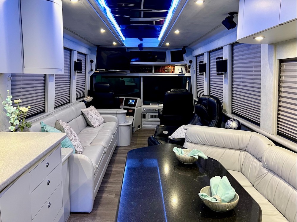 1999 Prevost Country Coach XL For Sale