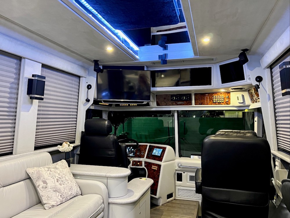 1999 Prevost Country Coach XL For Sale