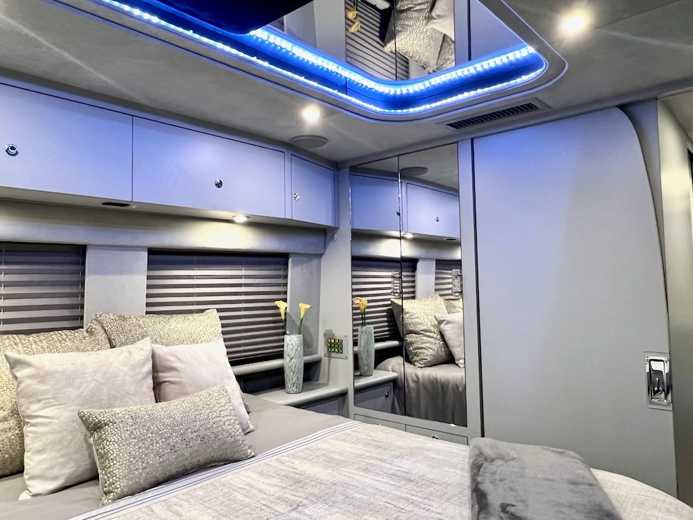 1999 Prevost Country Coach XL For Sale