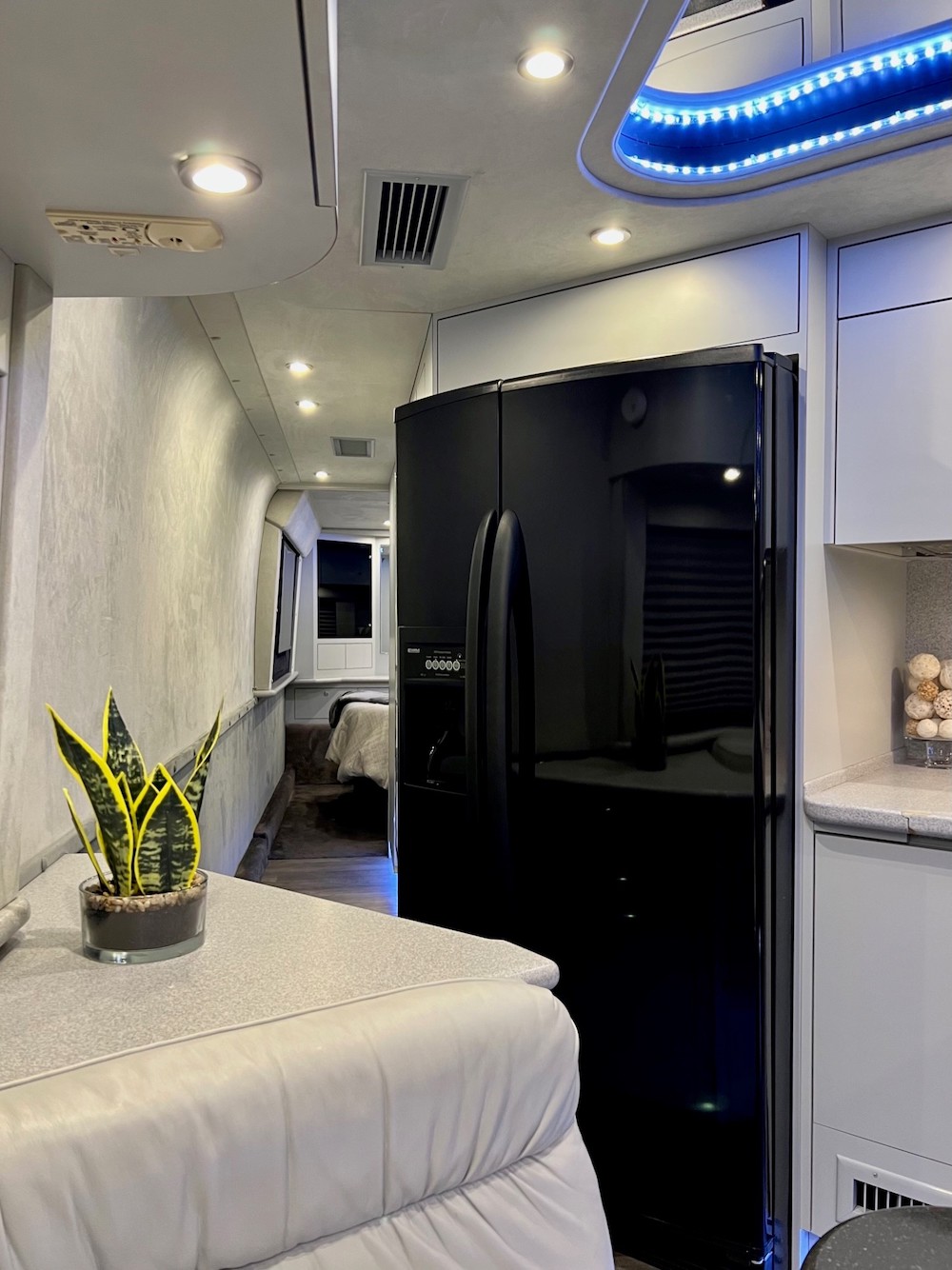 1999 Prevost Country Coach XL For Sale