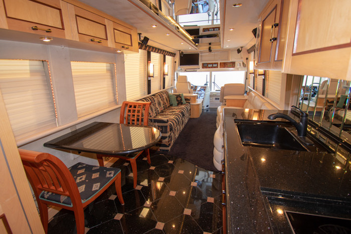 1999 Prevost Country Coach XL For Sale