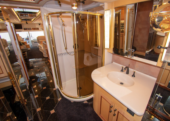 1999 Prevost Country Coach XL For Sale