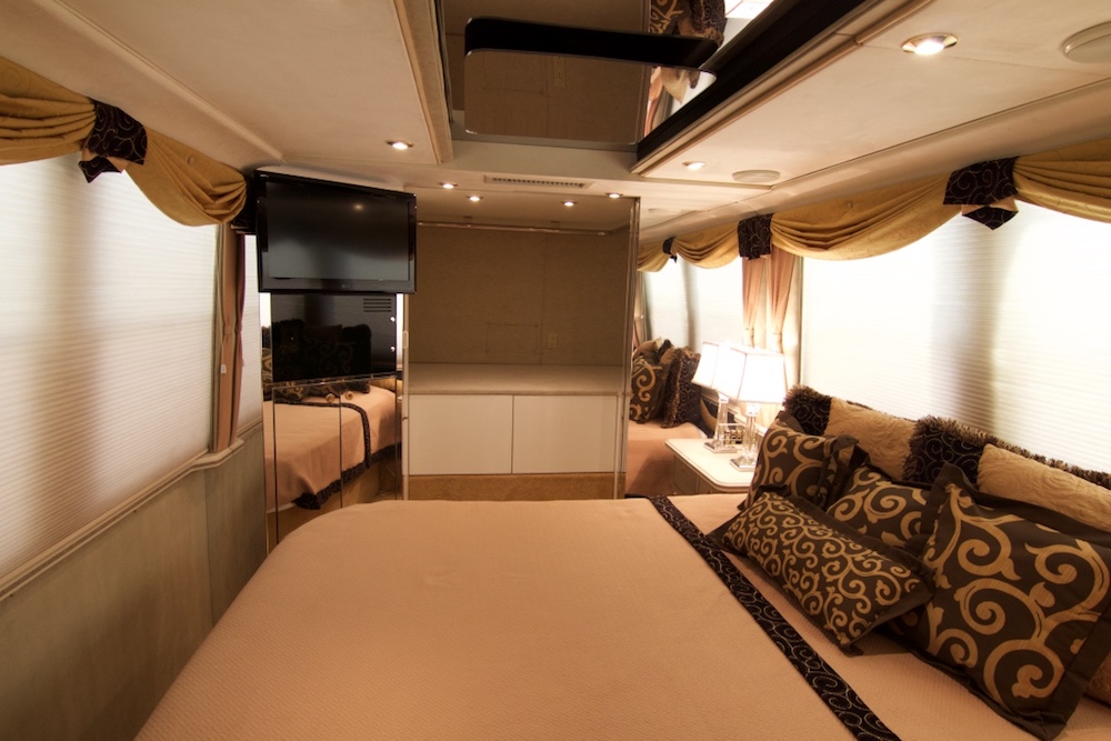 1999 Prevost Country Coach XL For Sale