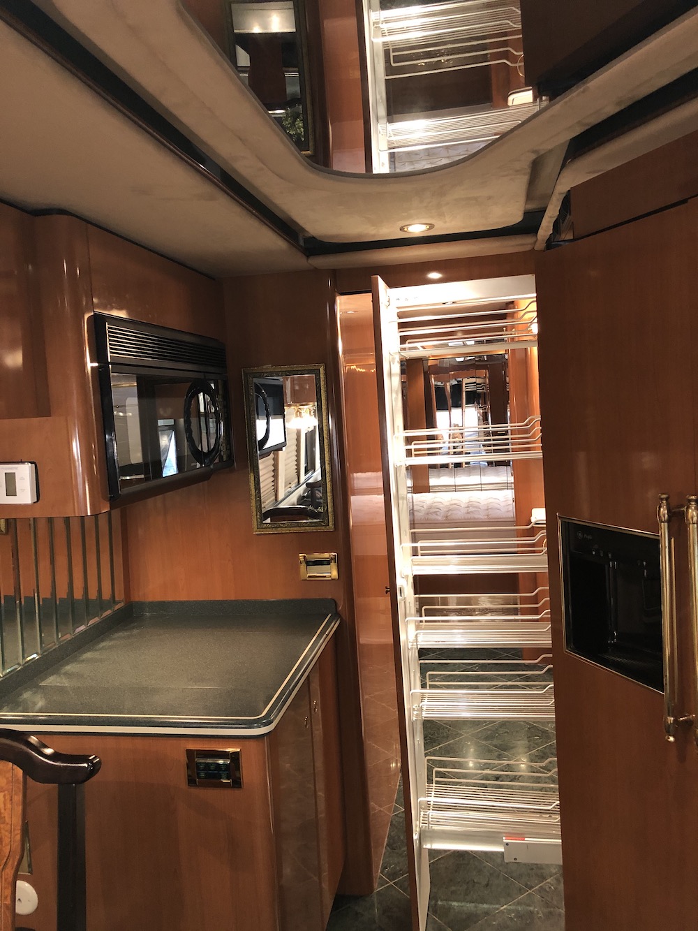 1999 Prevost Classic XL For Sale