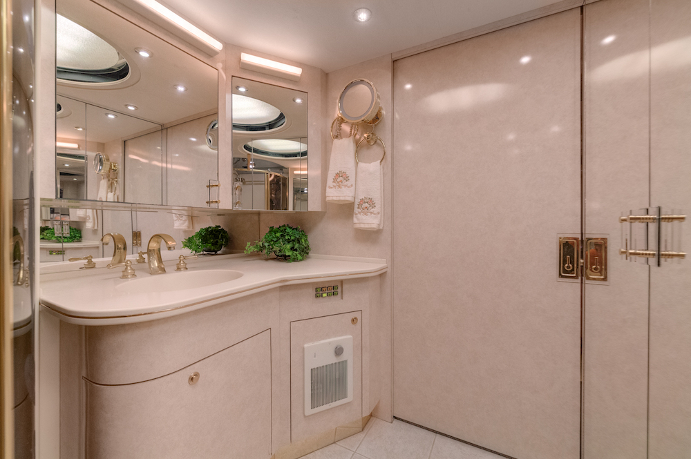 1999 Prevost Country Coach XL For Sale