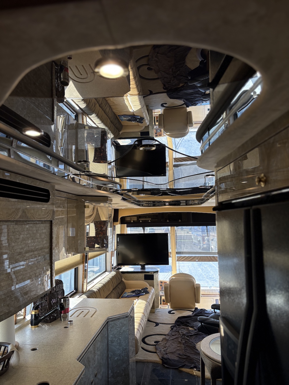 1999 Prevost Featherlite  H3-45 For Sale