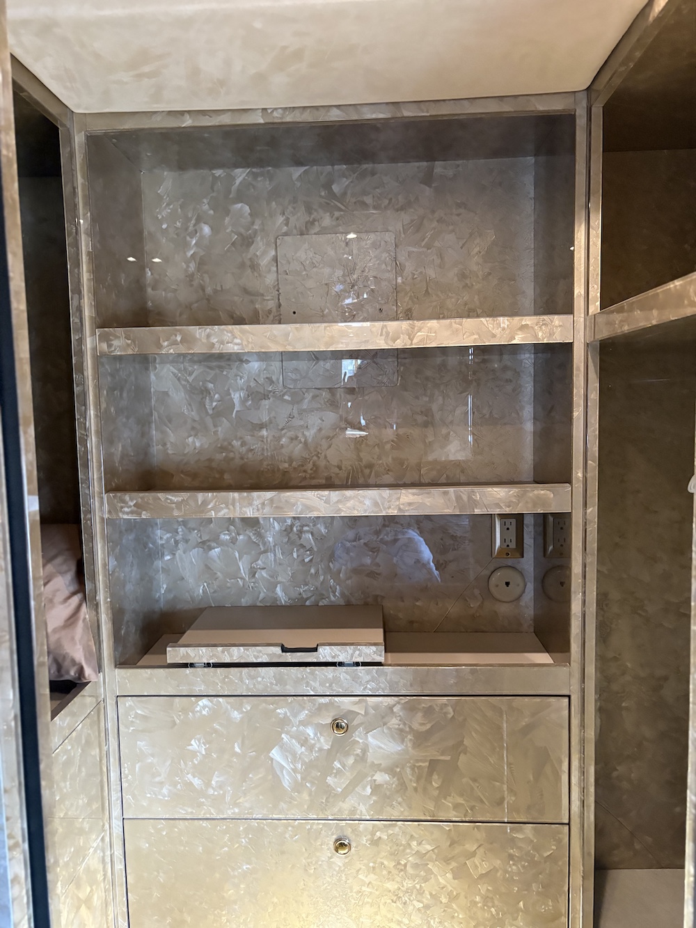 1999 Prevost Featherlite  H3-45 For Sale