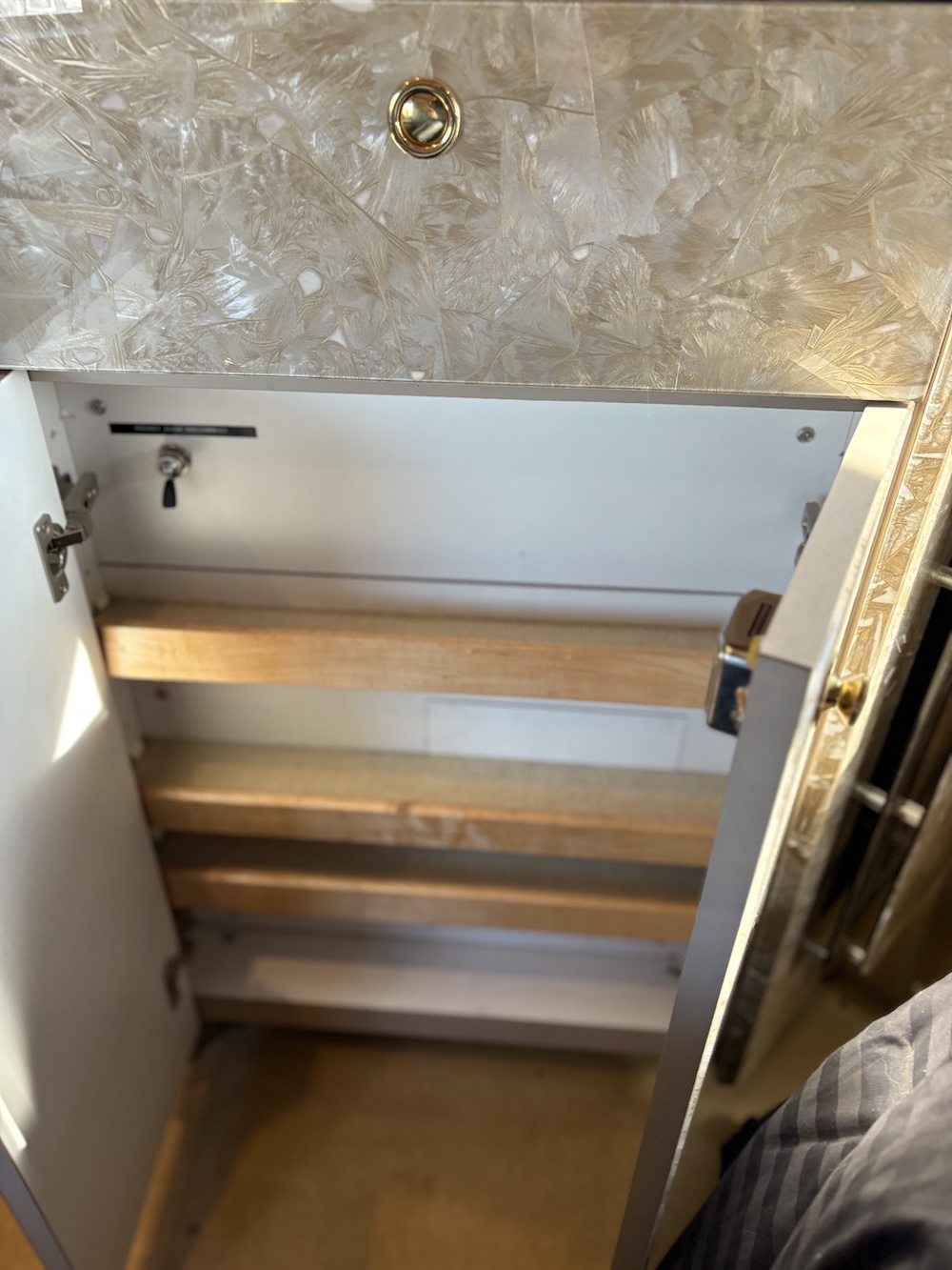 1999 Prevost Featherlite  H3-45 For Sale