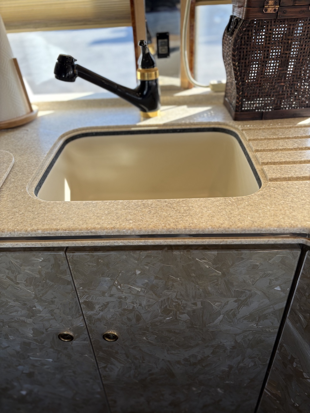 1999 Prevost Featherlite  H3-45 For Sale