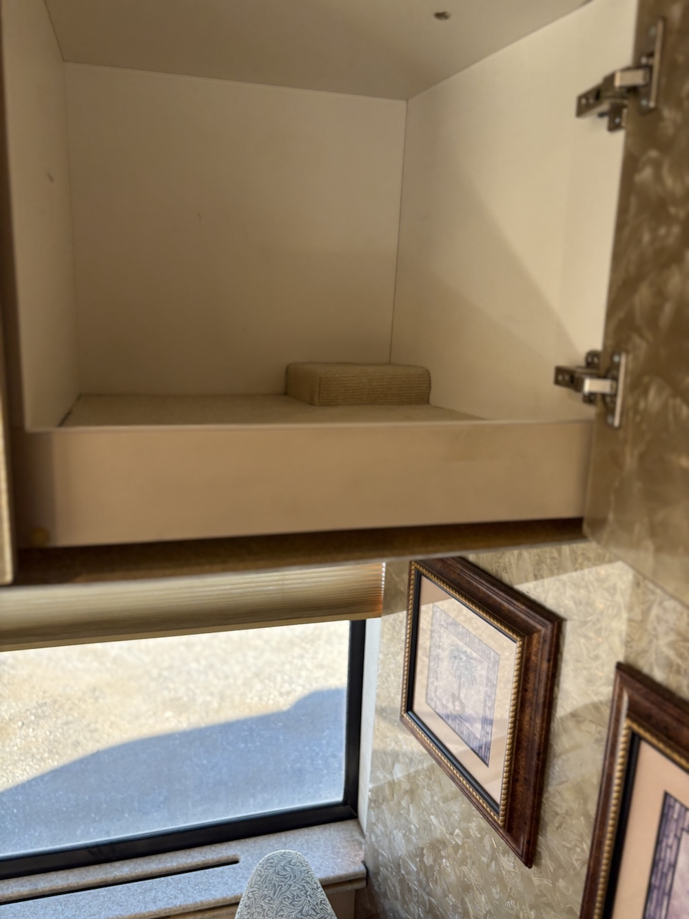 1999 Prevost Featherlite  H3-45 For Sale