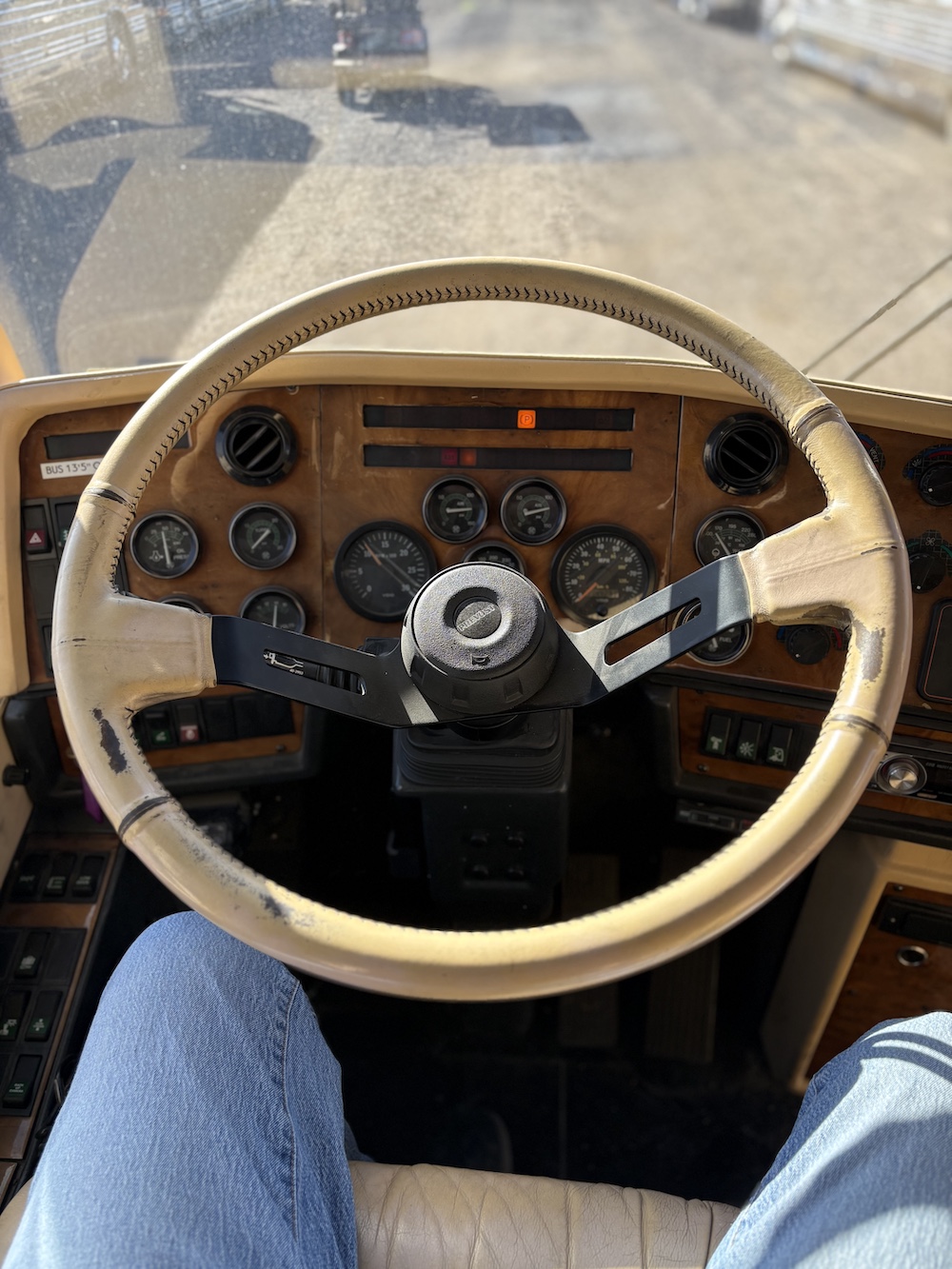 1999 Prevost Featherlite  H3-45 For Sale