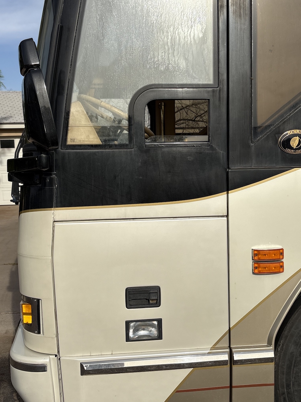 1999 Prevost Featherlite  H3-45 For Sale