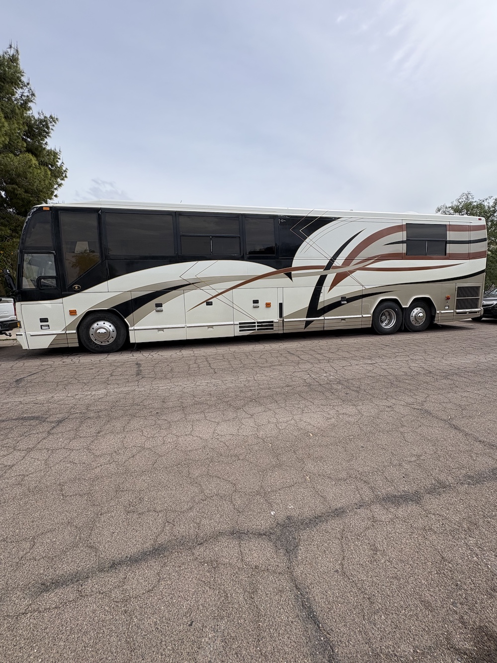 1999 Prevost Featherlite  H3-45 For Sale