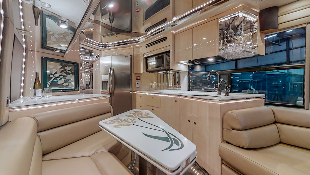 1997 Prevost Featherlite H3-45 For Sale