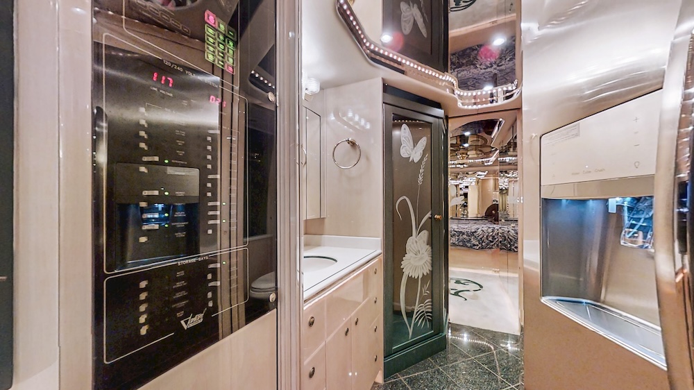 1999 Prevost  H3-45 For Sale