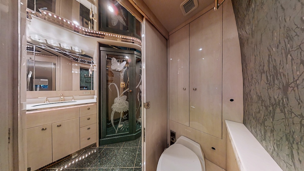 1999 Prevost  H3-45 For Sale