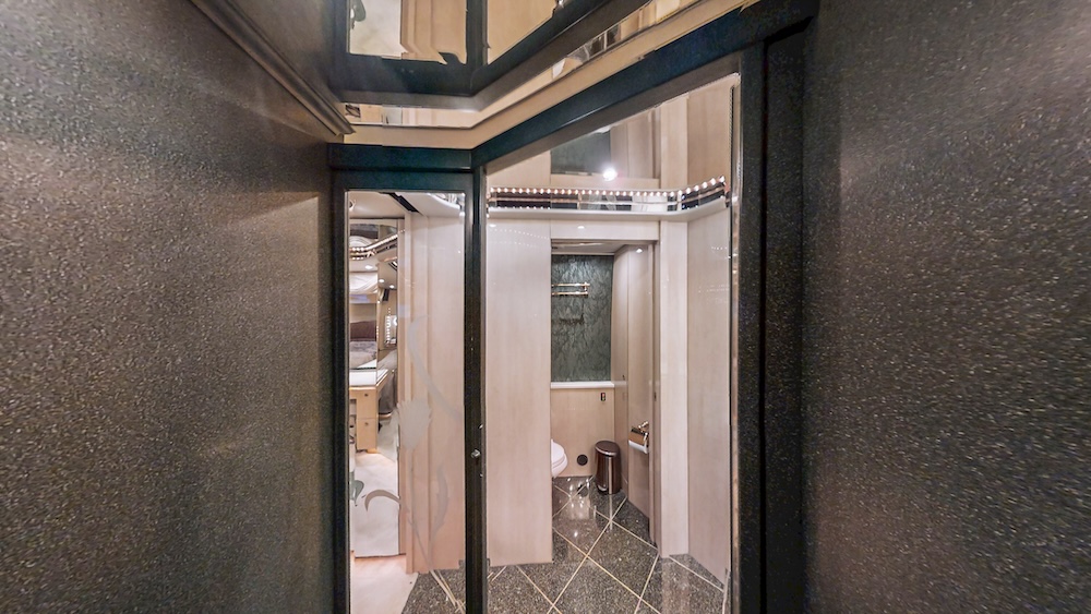 1999 Prevost  H3-45 For Sale