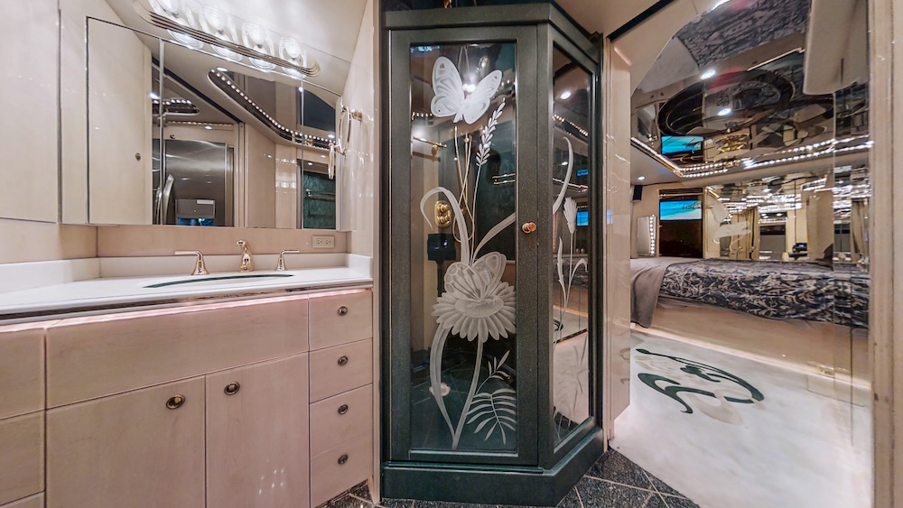 1999 Prevost  H3-45 For Sale