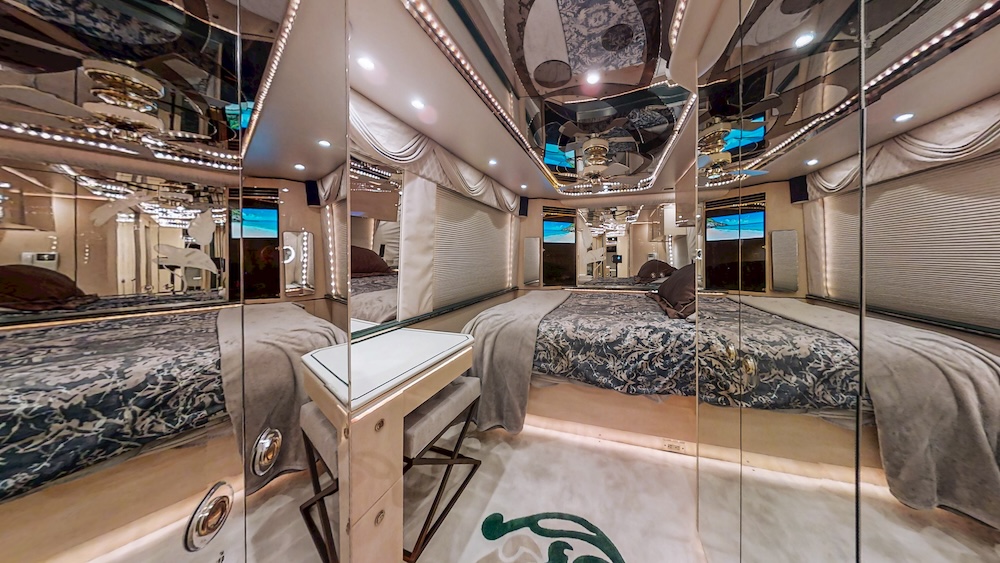 1999 Prevost  H3-45 For Sale