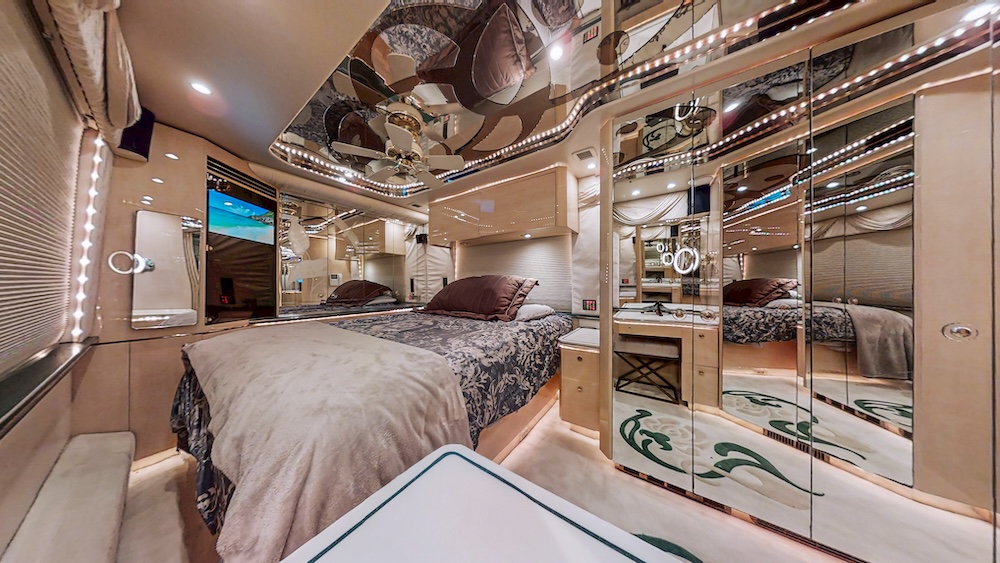 1999 Prevost  H3-45 For Sale