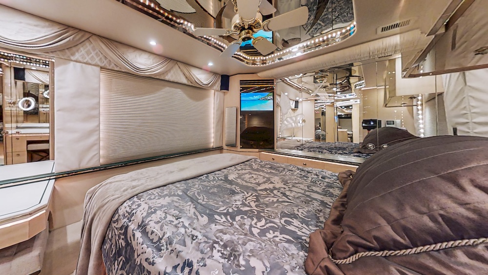 1999 Prevost  H3-45 For Sale