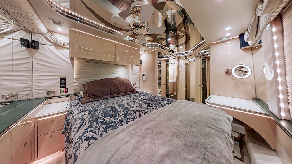 1999 Prevost  H3-45 For Sale