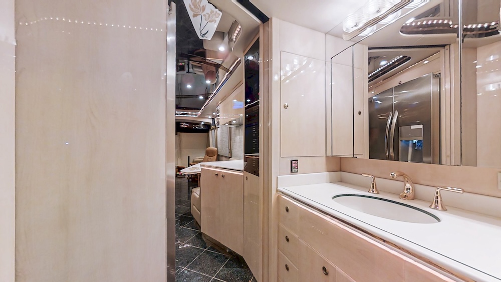 1999 Prevost  H3-45 For Sale