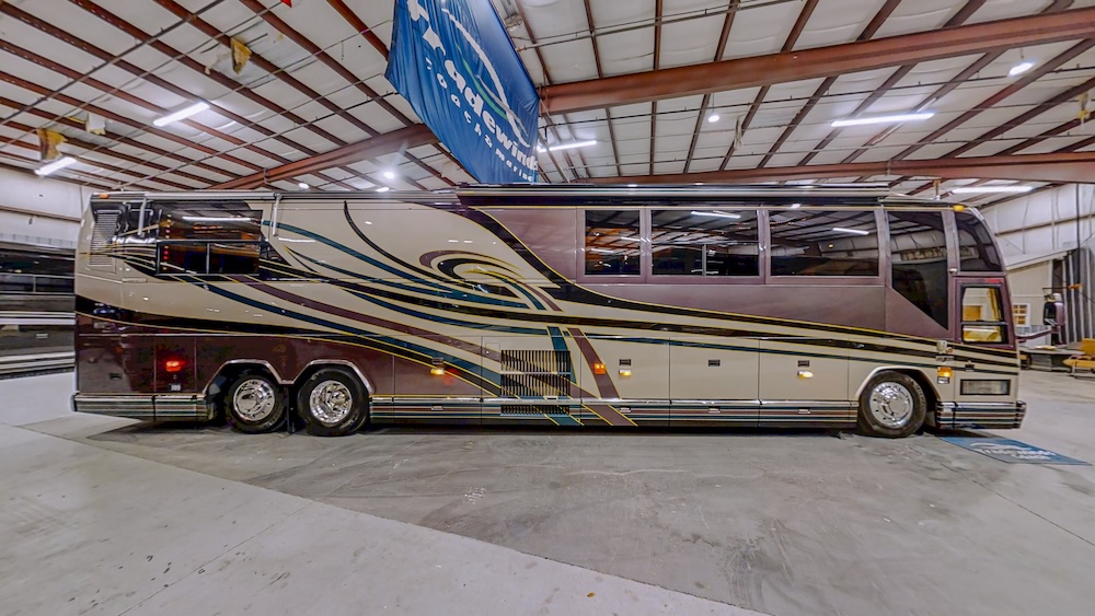 1999 Prevost  H3-45 For Sale