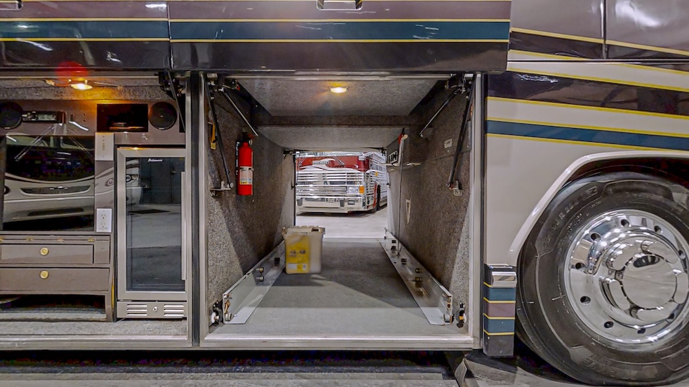1999 Prevost  H3-45 For Sale