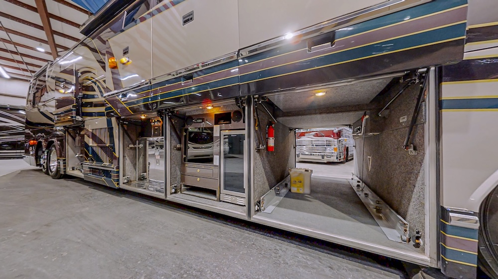 1999 Prevost  H3-45 For Sale