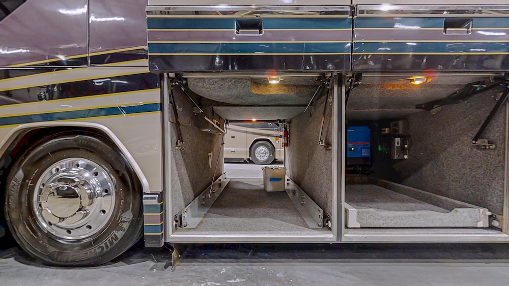 1999 Prevost  H3-45 For Sale