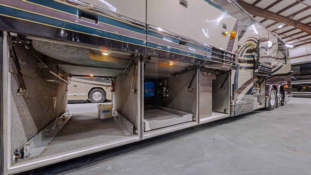 1999 Prevost  H3-45 For Sale